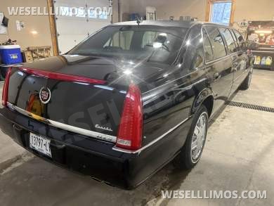 2007 Eureka Cadillac DTS Limousine - Limousine for Sale in Ogdensburg, NY - Photo 4