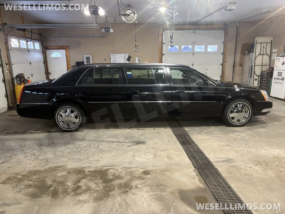 Photo of Limousine for sale: 2007 Cadillac DTS by Eureka