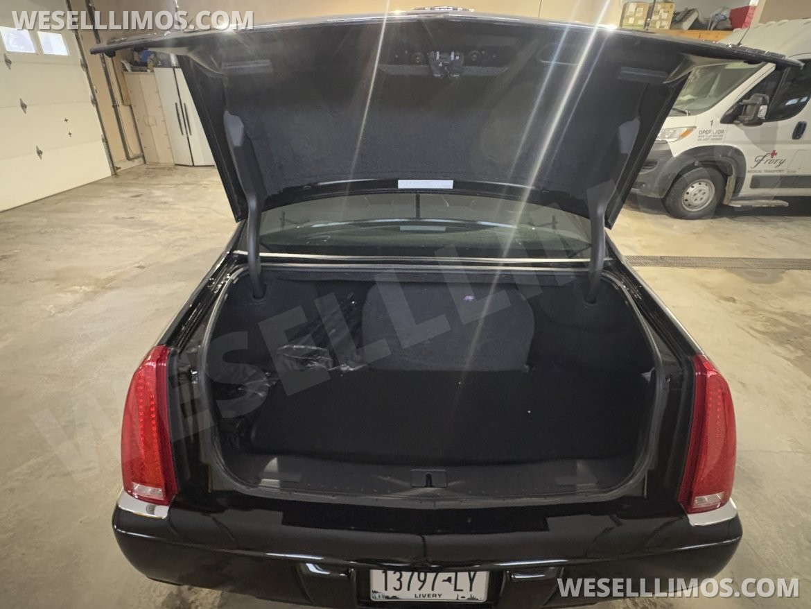 Photo of Limousine for sale: 2007 Cadillac DTS by Eureka