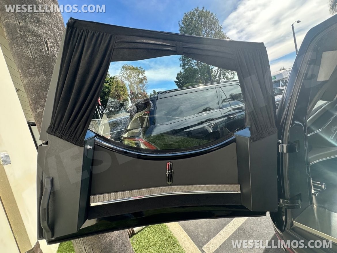 Photo of Funeral for sale: 2019 Lincoln Nautilus Grand Legacy Limited by MK Coach