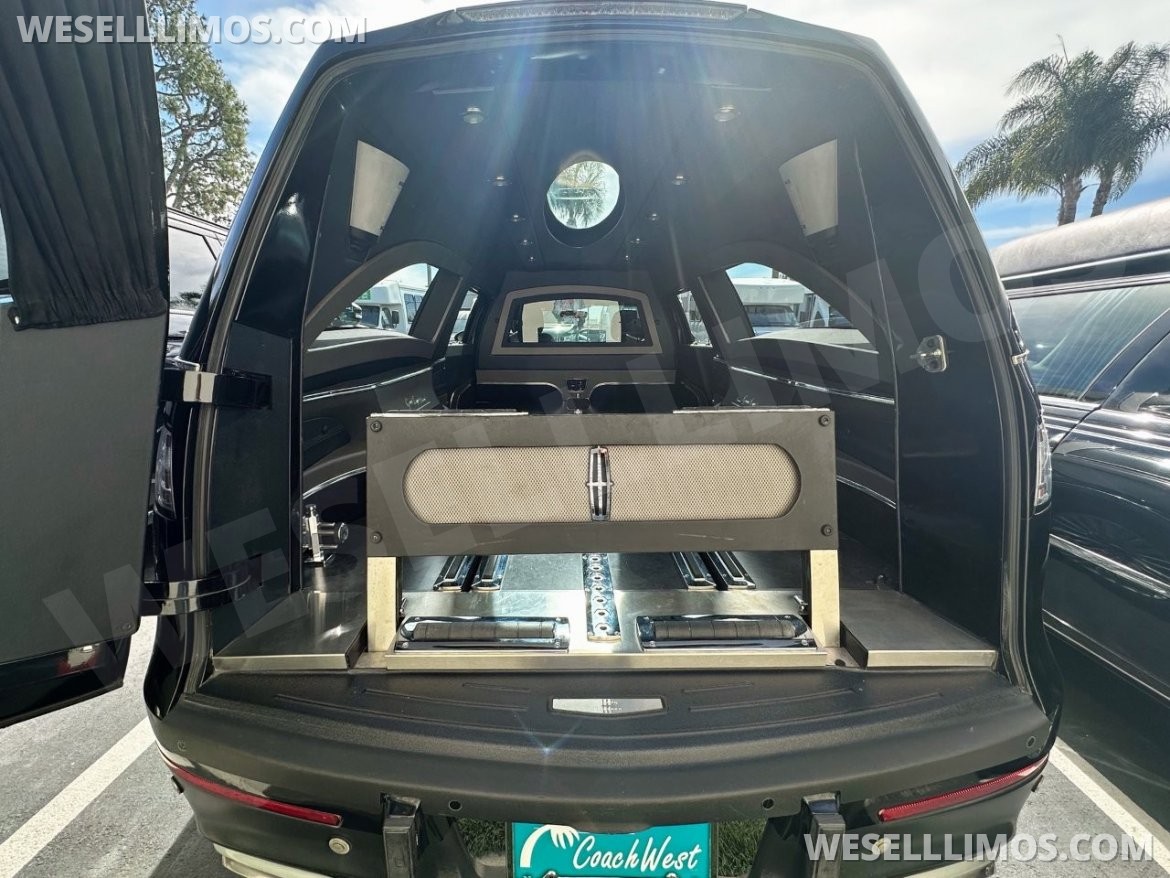 Photo of Funeral for sale: 2019 Lincoln Nautilus Grand Legacy Limited by MK Coach