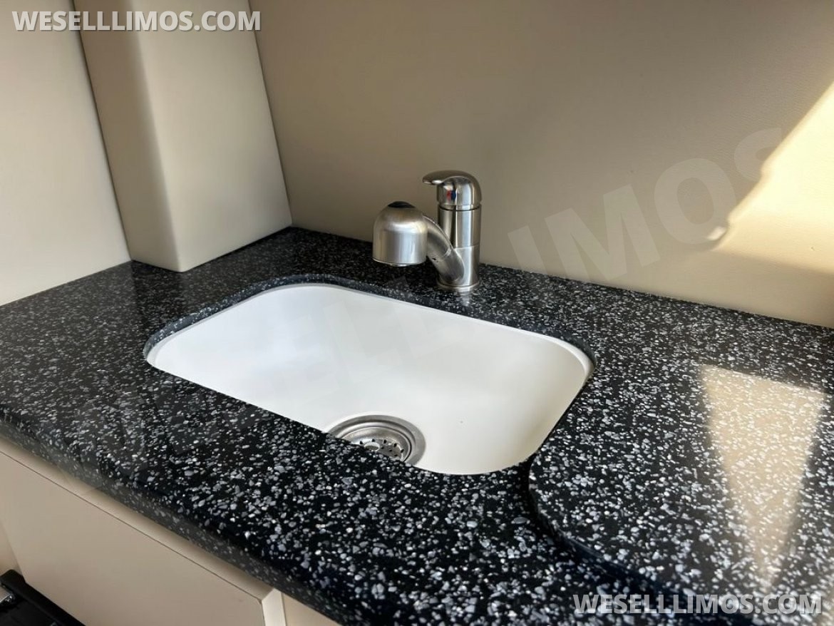 Photo of Sprinter for sale: 2021 Mercedes-Benz Luxe Cruiser Luxury Sprinter by Midwest Automotive Designs