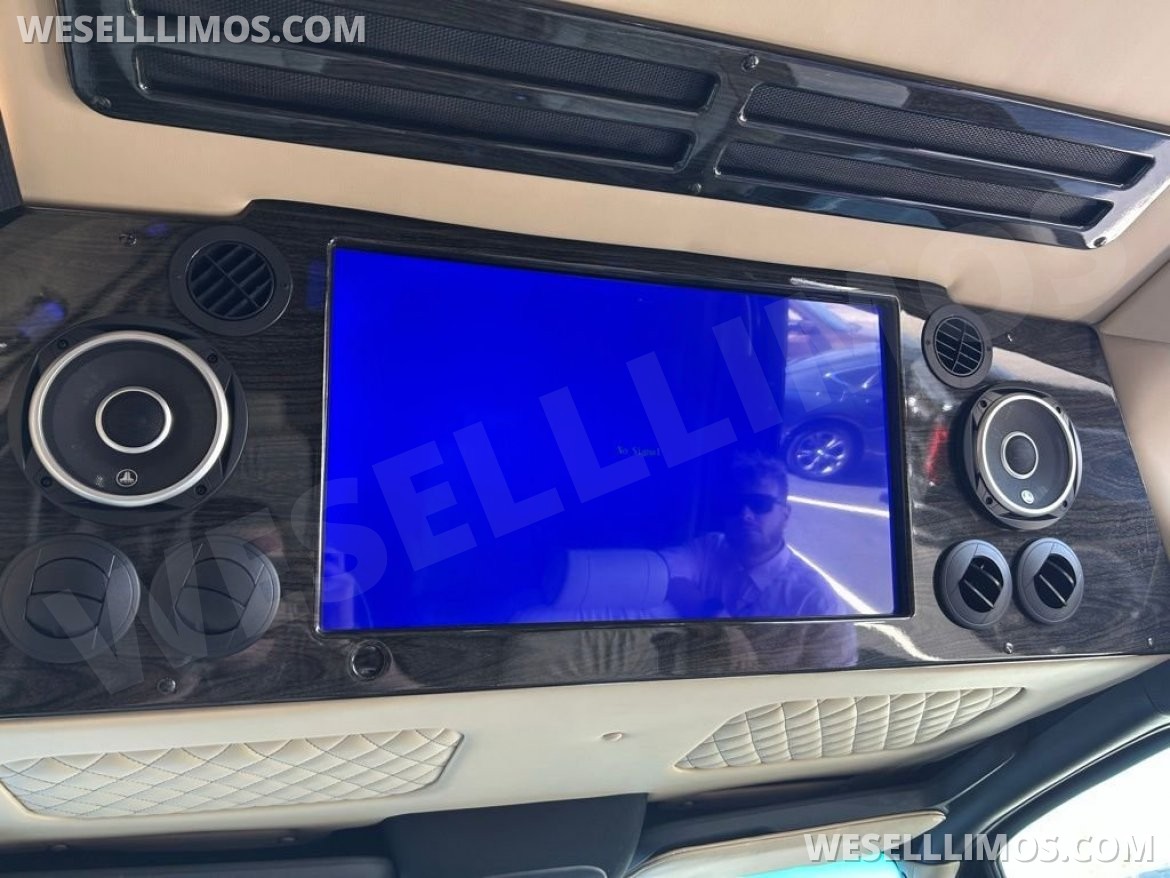 Photo of Sprinter for sale: 2021 Mercedes-Benz Luxe Cruiser Luxury Sprinter by Midwest Automotive Designs