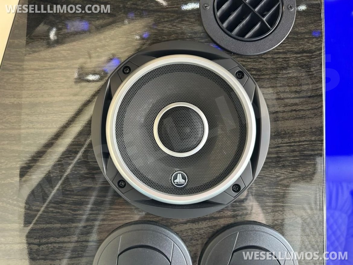 Photo of Sprinter for sale: 2021 Mercedes-Benz Luxe Cruiser Luxury Sprinter by Midwest Automotive Designs