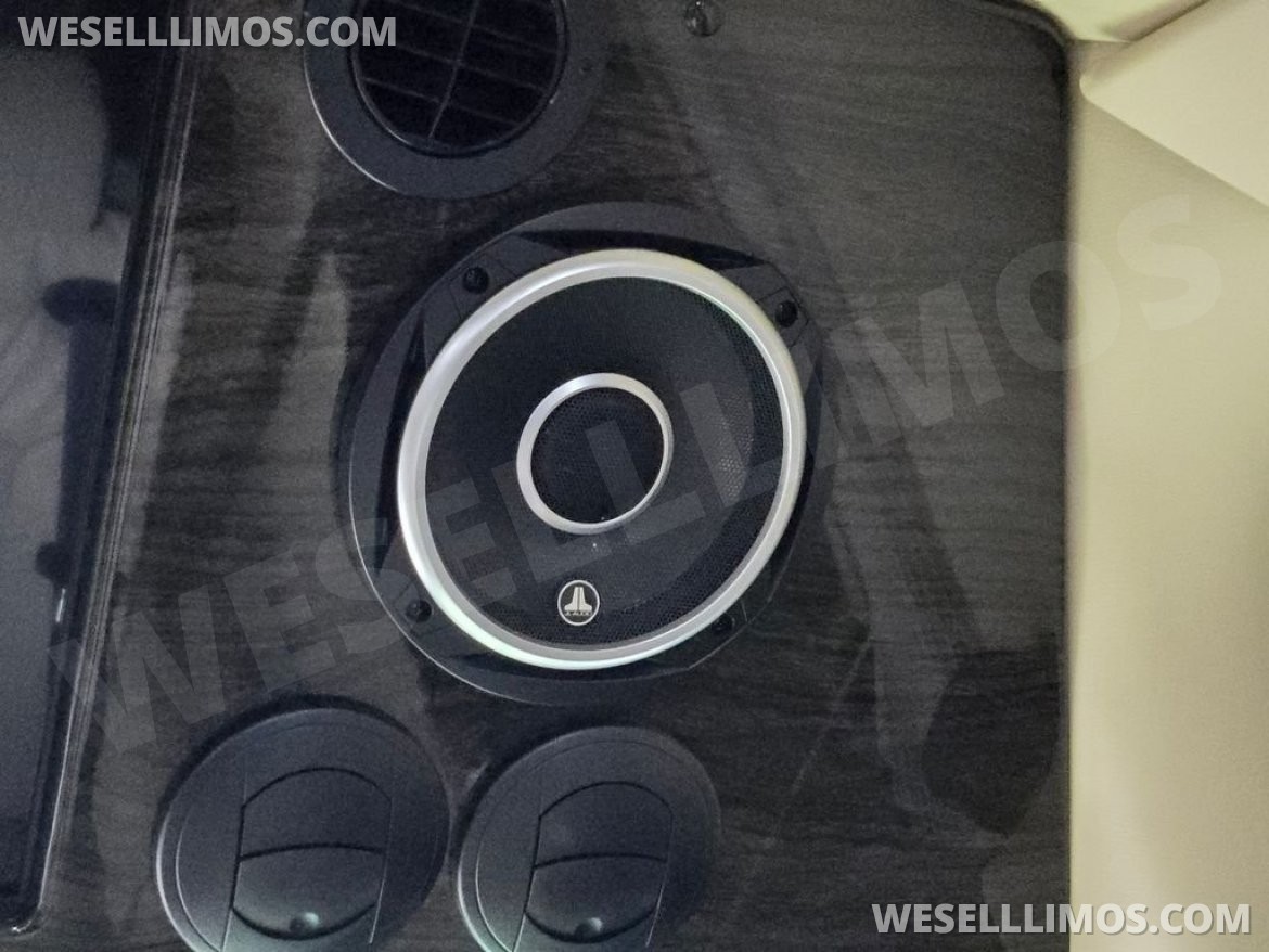 Photo of Sprinter for sale: 2020 Mercedes-Benz Luxe Cruiser by Midwest Automotive Designs