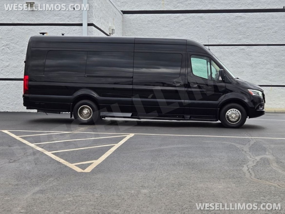 Photo of Sprinter for sale: 2020 Mercedes-Benz Luxe Cruiser by Midwest Automotive Designs