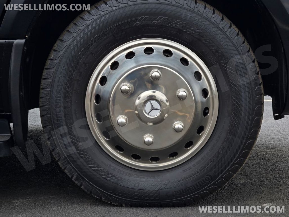 Photo of Sprinter for sale: 2020 Mercedes-Benz Luxe Cruiser by Midwest Automotive Designs