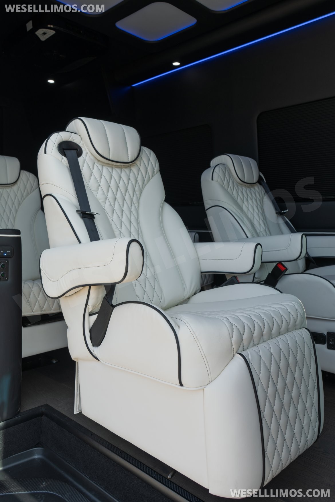 Photo of Sprinter for sale: 2025 Mercedes-Benz Sprinter 2500 290"