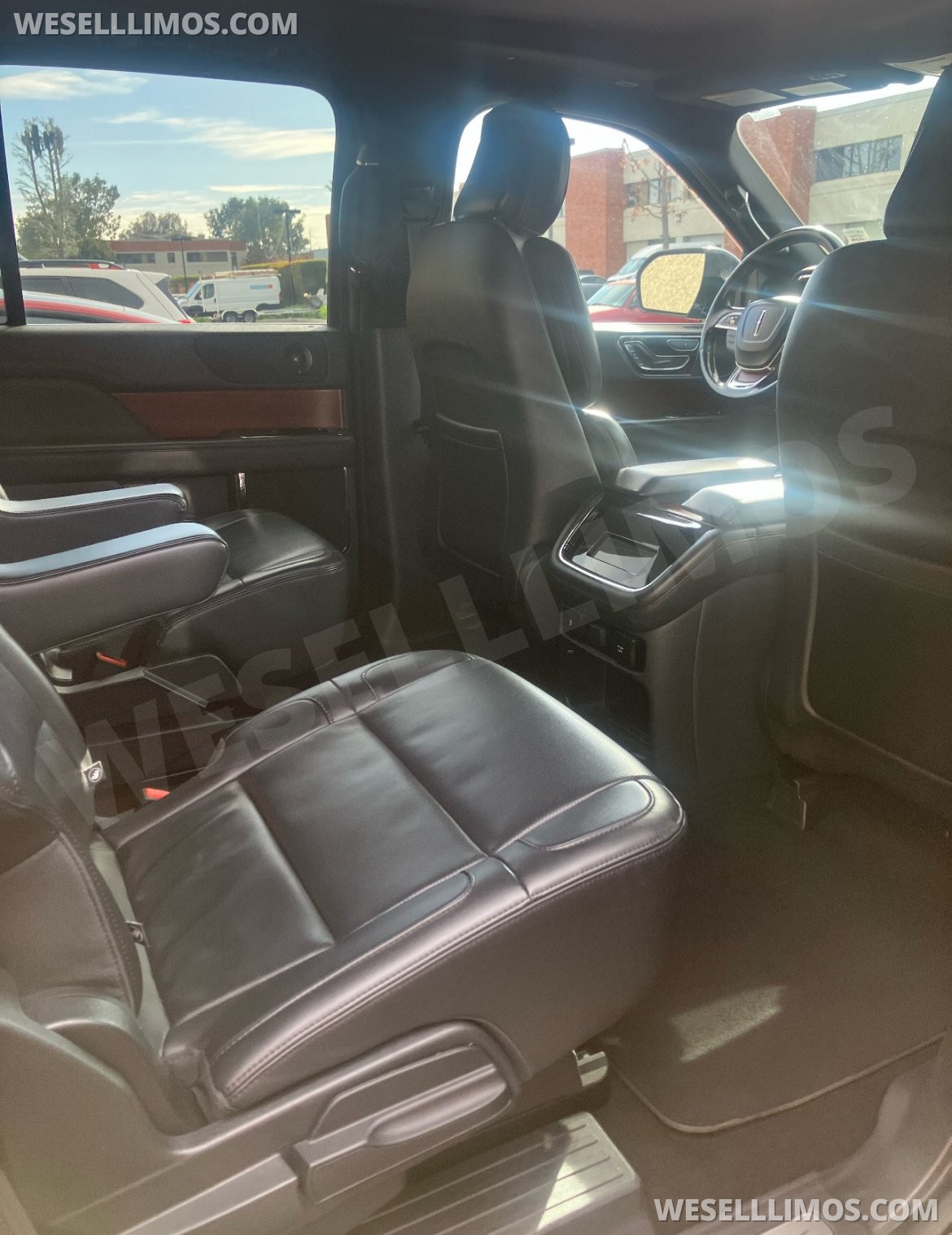Photo of SUV for sale: 2023 Lincoln Navigator