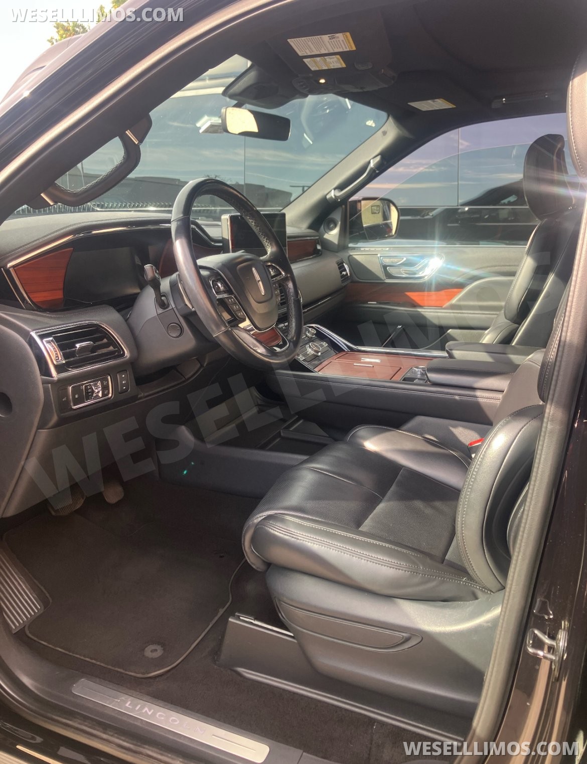 Photo of SUV for sale: 2023 Lincoln Navigator