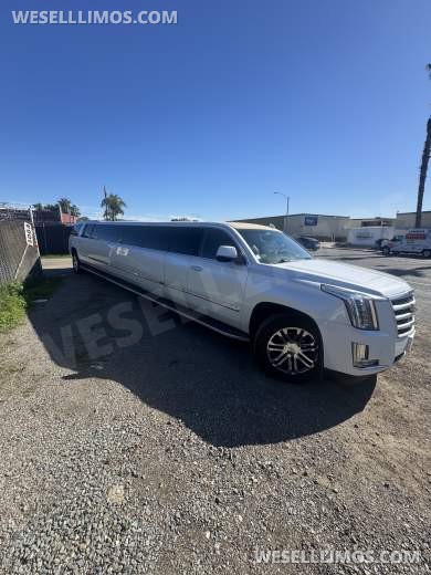 2016 Pinnacle Cadillac Escalade Limousine - Limousine for Sale in San Diego, CA - Photo 2