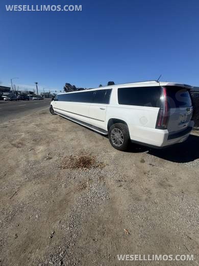 2016 Pinnacle Cadillac Escalade Limousine - Limousine for Sale in San Diego, CA - Photo 3