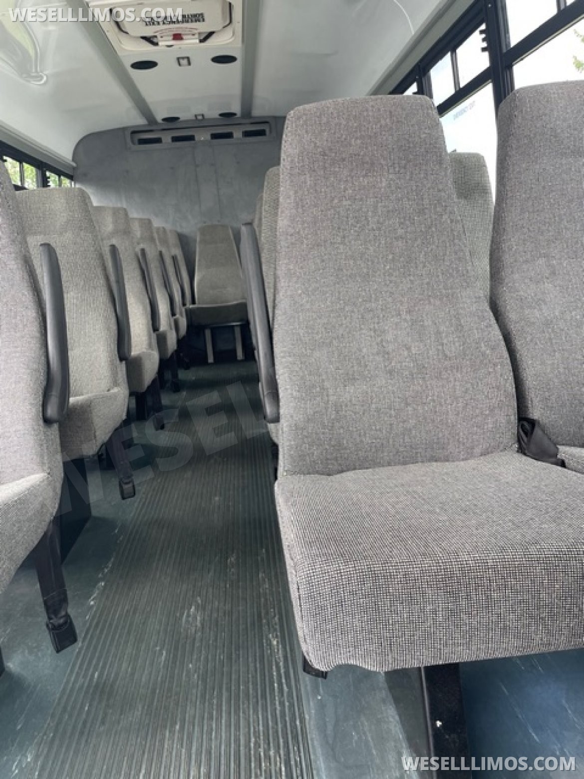 Photo of Shuttle Bus for sale: 2017 Ford E450 27"