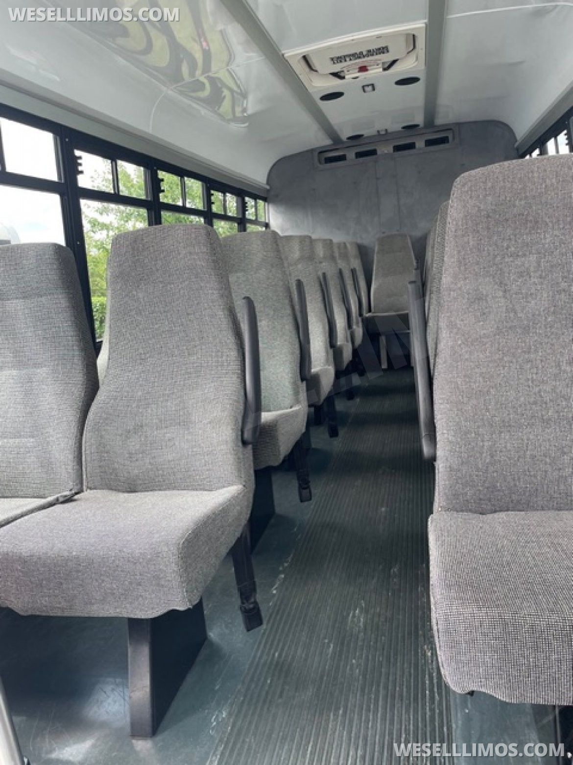 Photo of Shuttle Bus for sale: 2017 Ford E450 27"