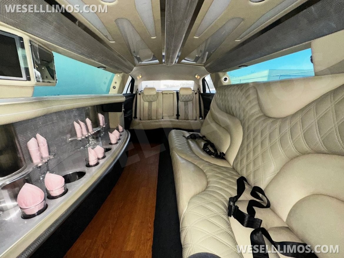 Photo of Limousine for sale: 2015 Chrysler 300 by Pinnacle Limousine
