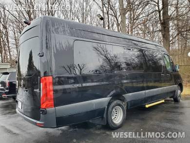 2023 Pinnacle Mercedes-Benz Sprinter 3500 Limo Bus - Limo Bus for Sale in Sterling, VA - Photo 9