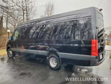 2023 Pinnacle Mercedes-Benz Sprinter 3500 Limo Bus - Limo Bus for Sale in Sterling, VA - Photo 10