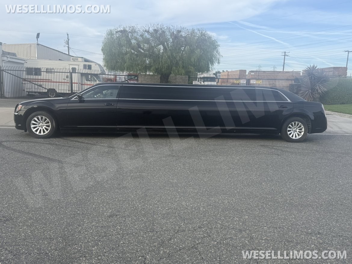 Photo of Limousine for sale: 2013 Chrysler 300 Limousine