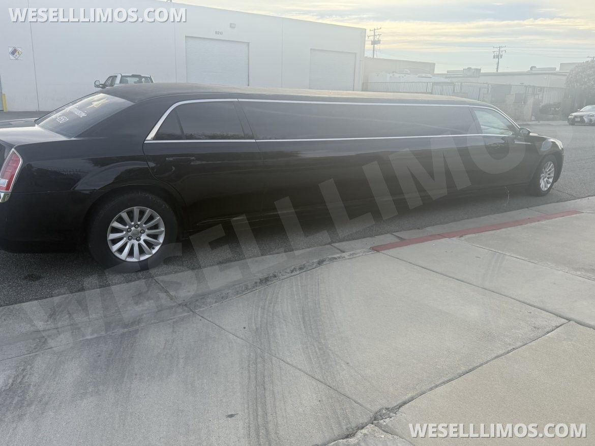 Photo of Limousine for sale: 2013 Chrysler 300 Limousine