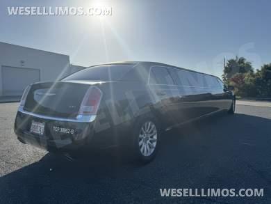 2013 Chrysler 300 Stretch Limousine - Limousine for Sale in Anaheim, CA - Photo 9