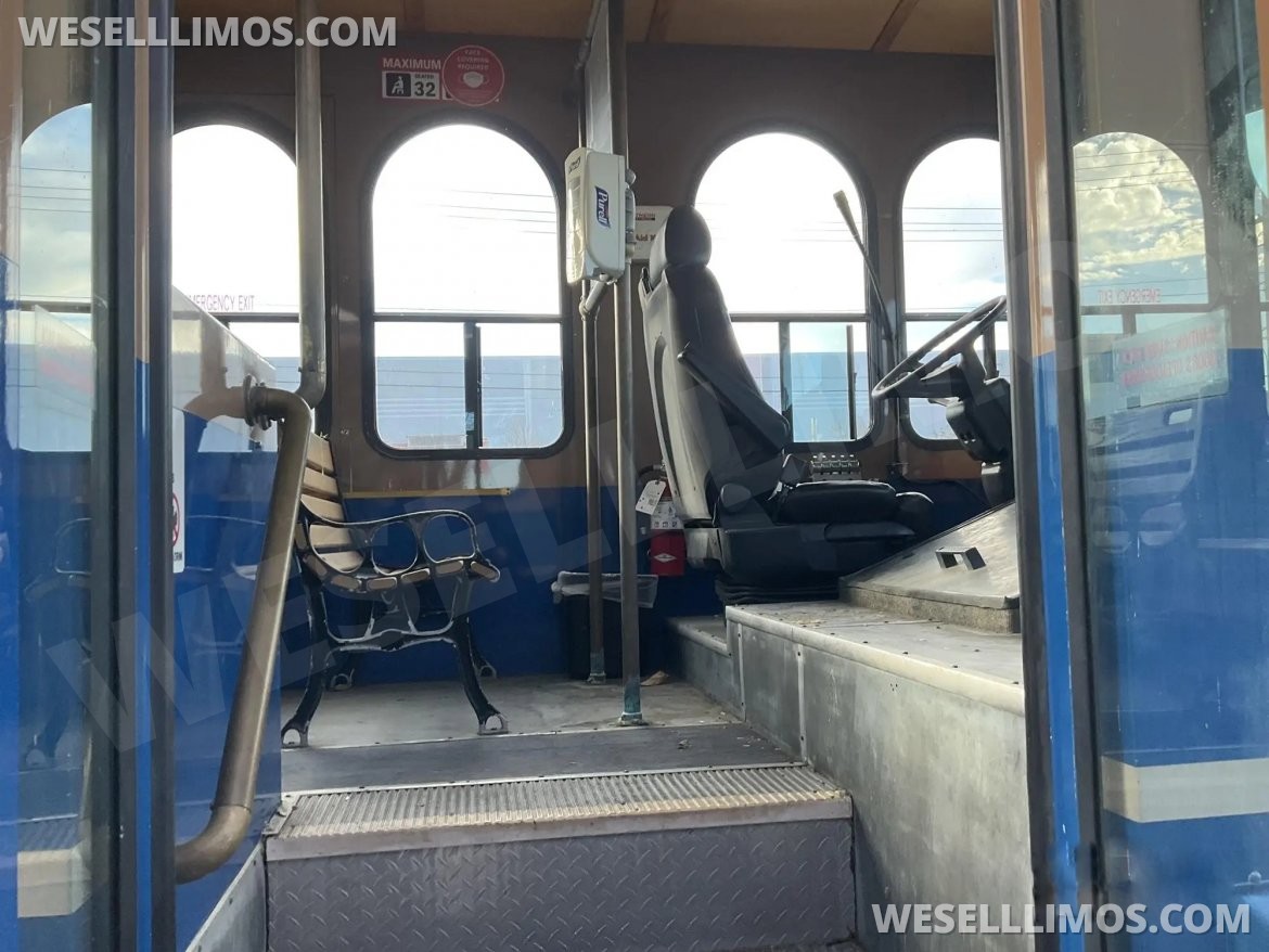 Photo of Trolley for sale: 2010 Ford F53 by Hometown Trolley