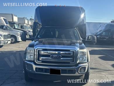 2016 Ford F550 Shuttle Bus for Sale in Anaheim, CA