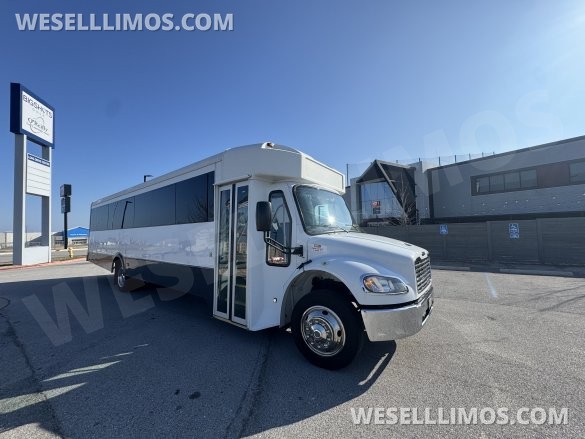 2017 Freightliner Legacy Shuttle Bus for Sale in Springfield, MO - Photo 3
