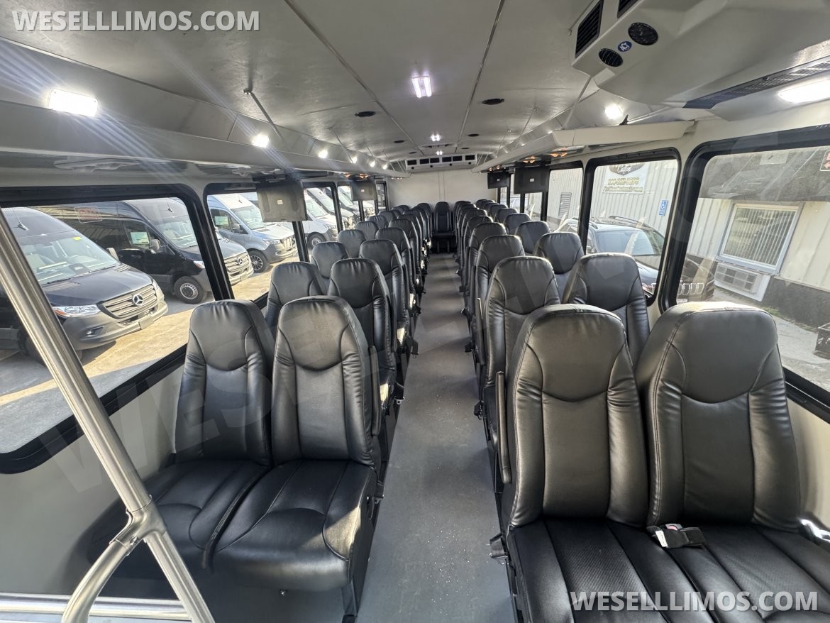 Photo of Shuttle Bus for sale: 2017 Freightliner Legacy 40" by Glaval Bus