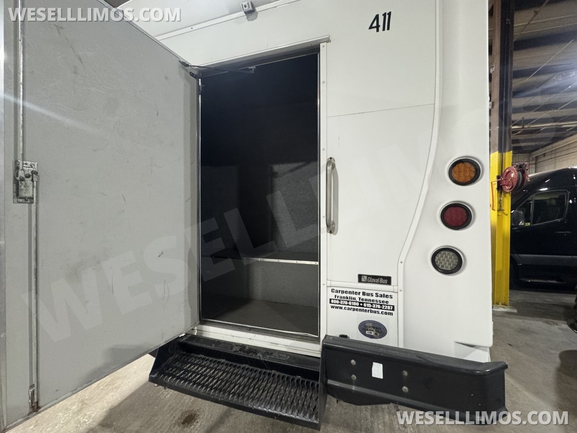 Photo of Shuttle Bus for sale: 2017 Freightliner Legacy 40" by Glaval Bus