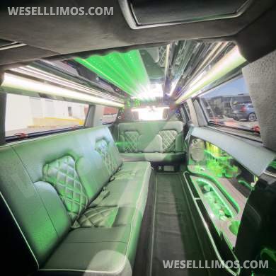 2018 Tiffany coach builders Lincoln MKT Limousine - Limousine for Sale in Orange, CA - Photo 8
