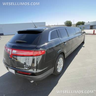 2016 Tiffany Coach Builders Lincoln Mkt Limousine - Limousine for Sale in Orange, CA - Photo 3