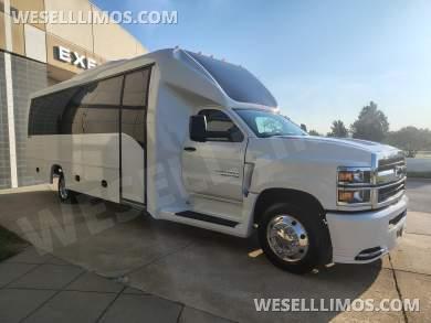2021 Chevrolet 5500 Silverado Limo Bus for Sale in Springfield, MO - Photo 2