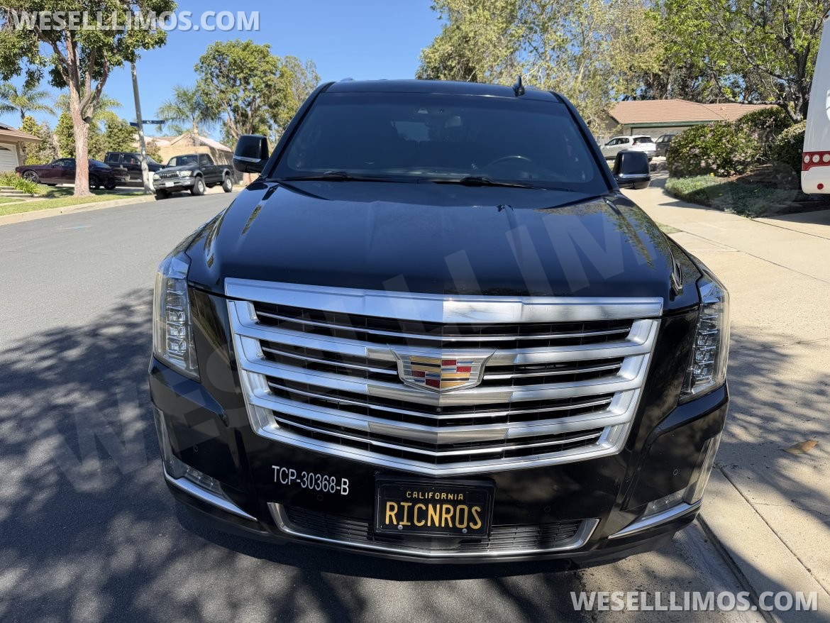 Photo of SUV for sale: 2019 Cadillac Escalade ESV by cadillac