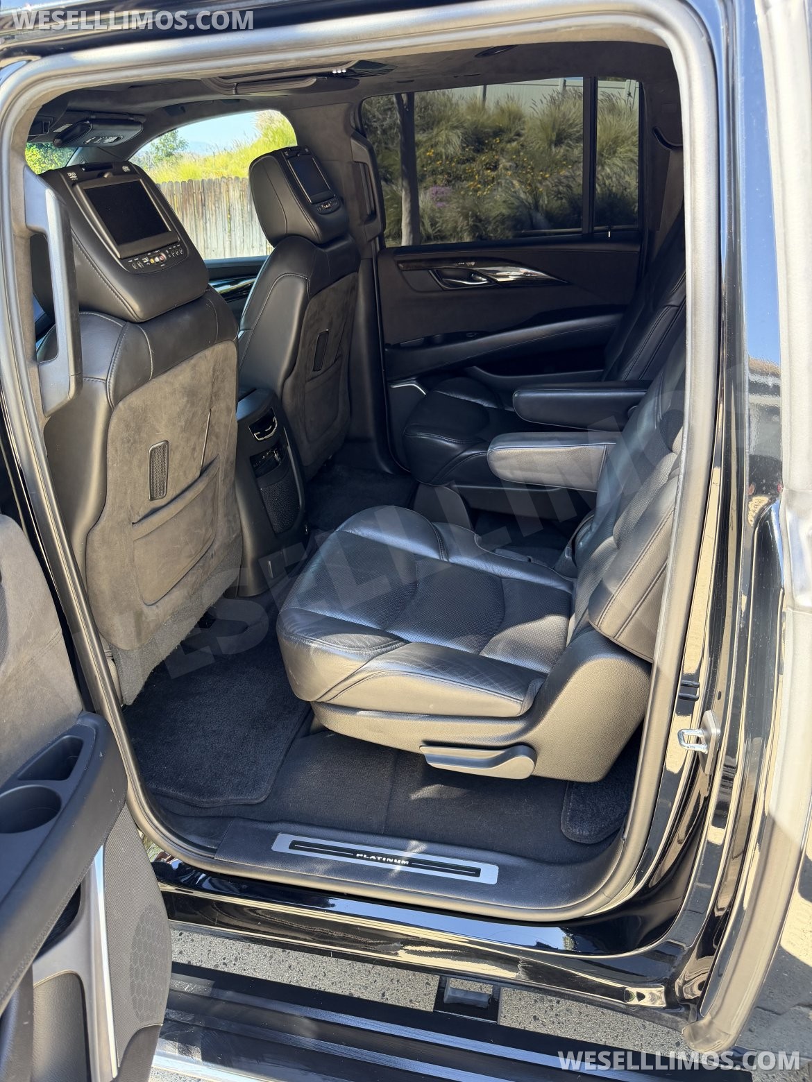 Photo of SUV for sale: 2019 Cadillac Escalade ESV by cadillac