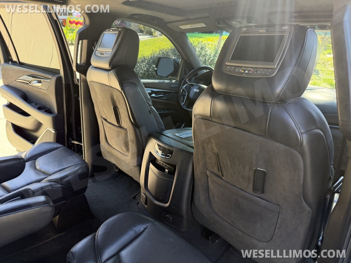 Photo of SUV for sale: 2019 Cadillac Escalade ESV by cadillac