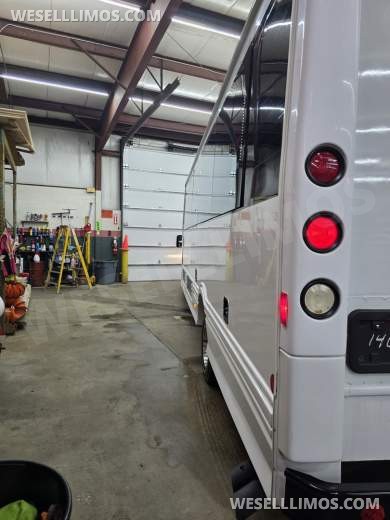 2012 Ford F550 28 Passenger Limo Bus by LGE - Limo Bus for Sale in Erie, PA - Photo 19
