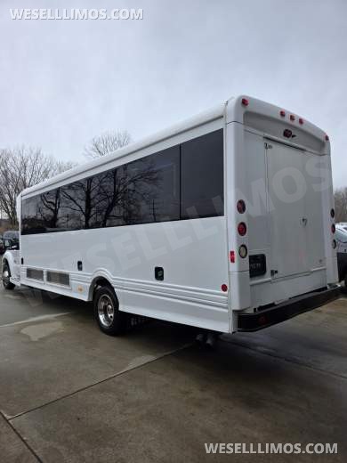 2012 Ford F550 28 Passenger Limo Bus by LGE - Limo Bus for Sale in Erie, PA - Photo 21