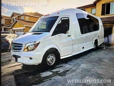 2015 Farber Mercedes-Benz Mauck2 Sprinter