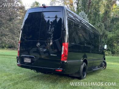 New Starlight Ceiling AMG Trim 14 Passenger Road Liner Limousine 2024 Auto Elite MB Sprinter - Sprinter for Sale in Elkhart, IN - Photo 40