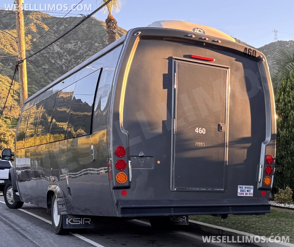 Photo of Limo Bus for sale: 2018 Ford F550 33" by Exotic coach