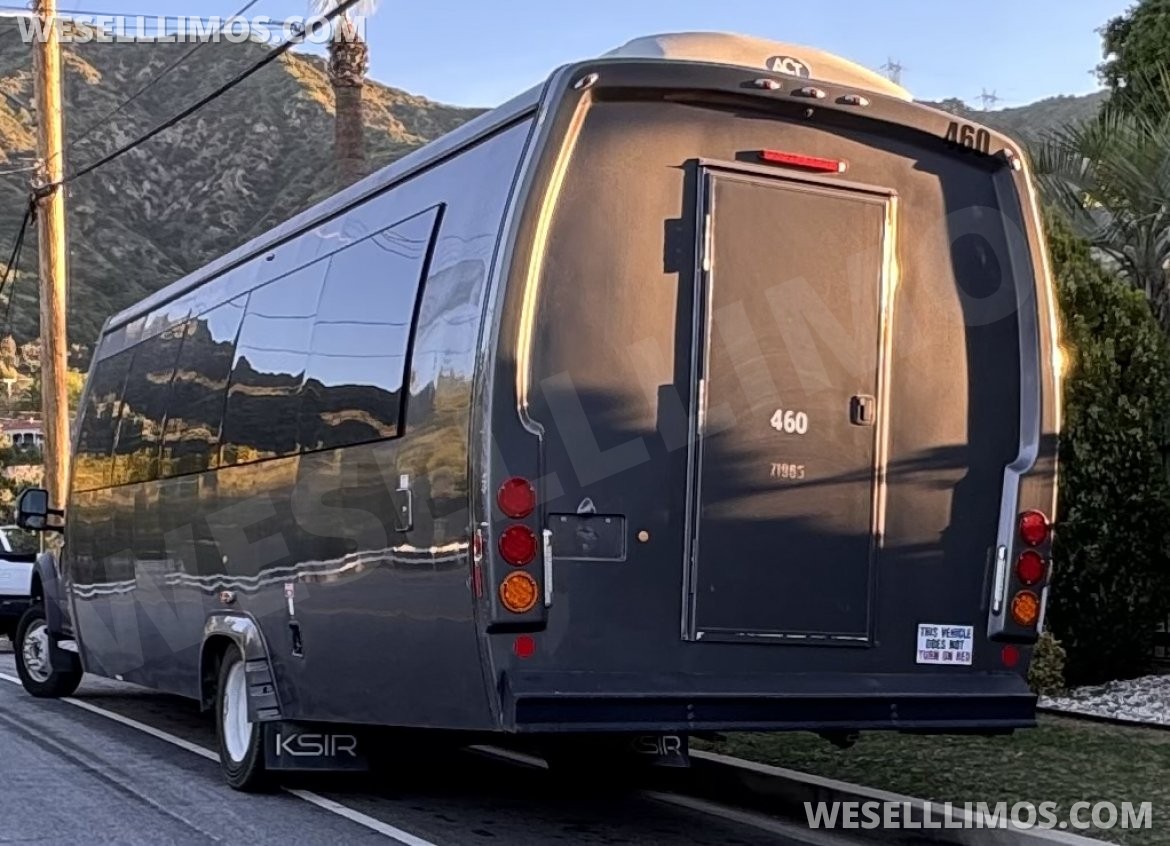 Photo of Limo Bus for sale: 2018 Ford F550 33" by Exotic coach