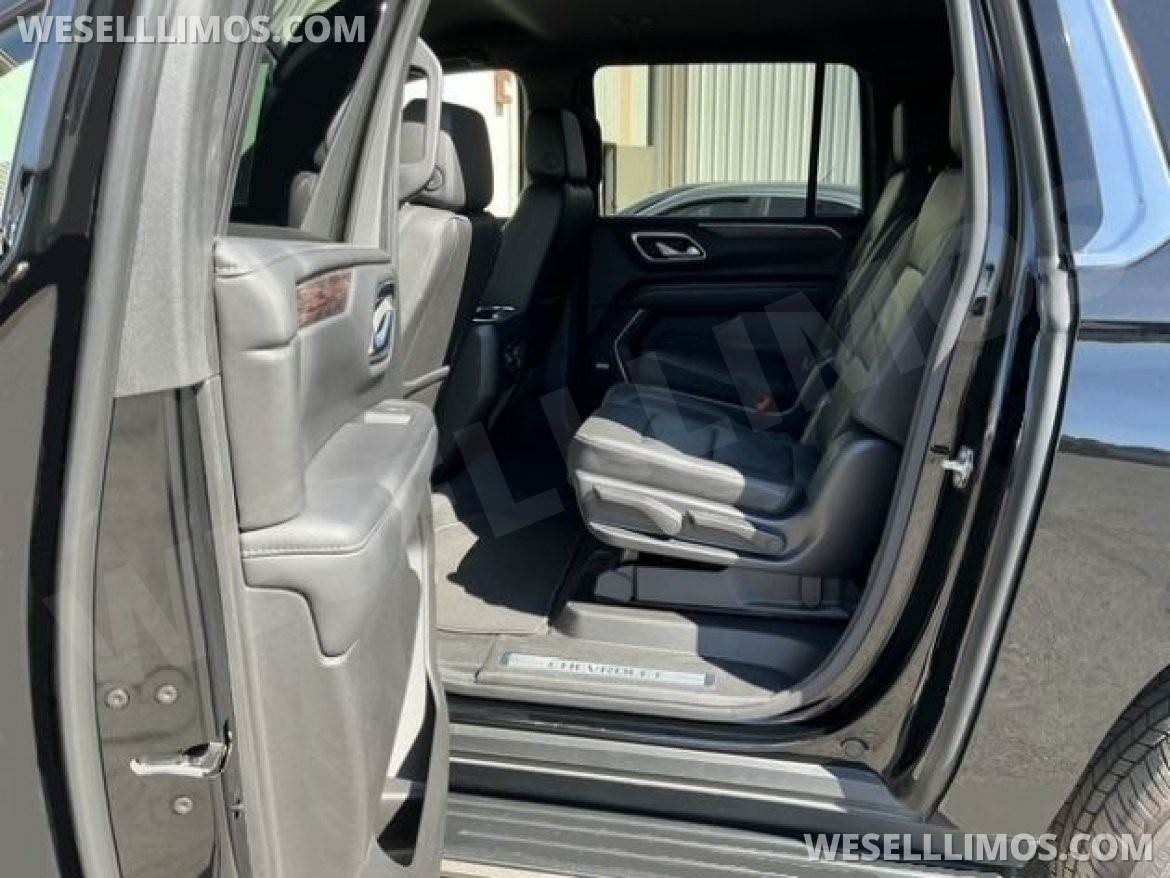 Photo of SUV for sale: 2021 Chevrolet Suburban 1500 Fuel Efficient Duramax Turbo Diesel 8-Passenger LT CEO