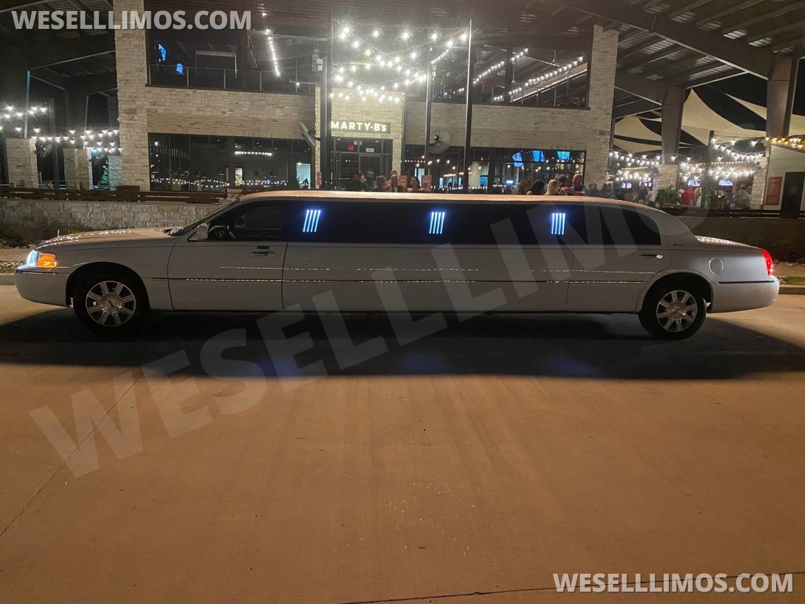 Photo of Limousine for sale: 2007 Lincoln Town car 120" by executive coach