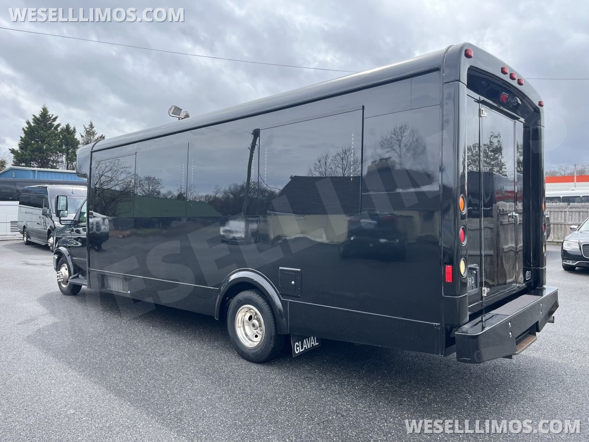 Photo of Limo Bus for sale: 2018 Ford E450 by LGE