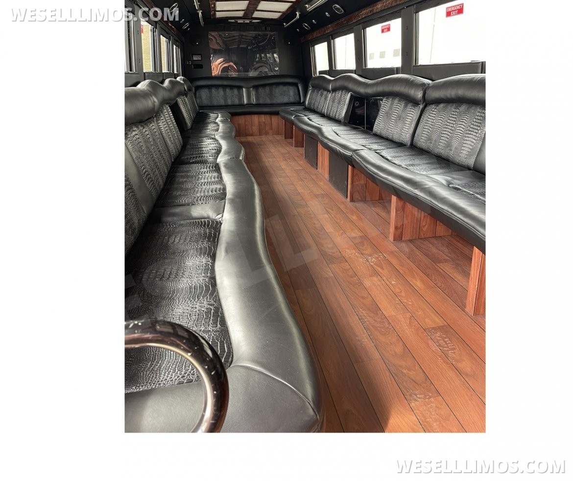 Photo of Limo Bus for sale: 2009 Freightliner M2 480" by Federal