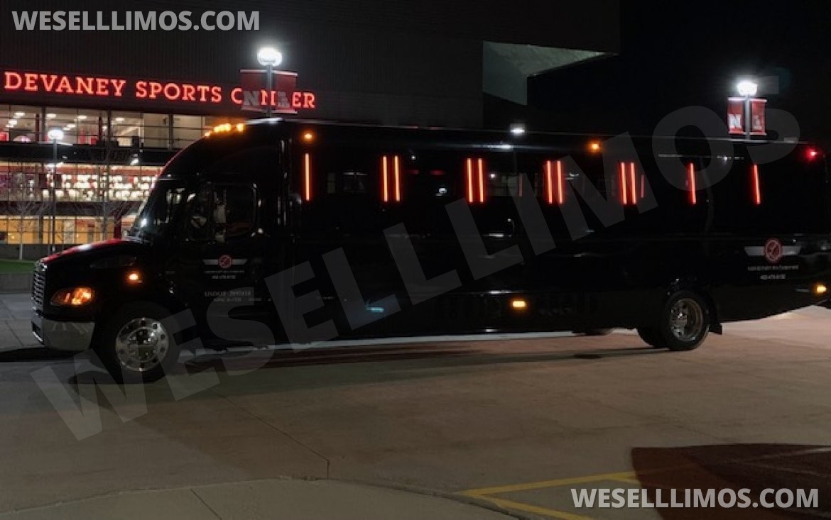 Photo of Limo Bus for sale: 2009 Freightliner M2 480" by Federal