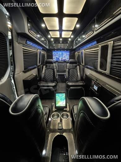 2017 Midwest Automotive Designs Mercedes-Benz 3500 Business Class Sprinter - Sprinter for Sale in Richmond, VA - Photo 35
