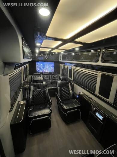 2017 Midwest Automotive Designs Mercedes-Benz 3500 Business Class Sprinter - Sprinter for Sale in Richmond, VA - Photo 37