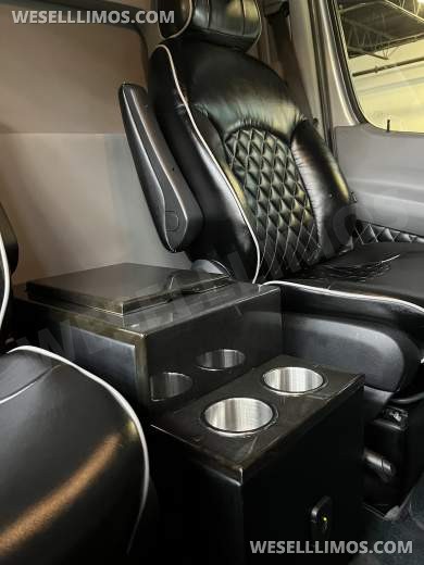2017 Midwest Automotive Designs Mercedes-Benz 3500 Business Class Sprinter - Sprinter for Sale in Richmond, VA - Photo 79