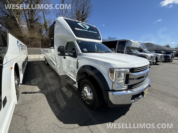 2018 Ford Ford F550 grech executive minibus - 27 PAX Shuttle Bus for Sale in Woodbridge, NJ - Photo 2